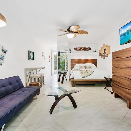 Downtown Hawaiian Theme Condo With Hot Tub, Pool & Beach - Kona Islander Inn Kailua-Kona Esterno foto