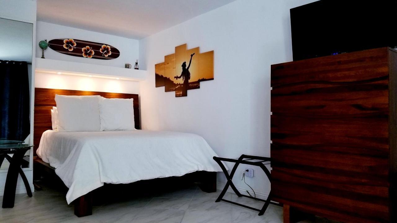 Downtown Hawaiian Theme Condo With Hot Tub, Pool & Beach - Kona Islander Inn Kailua-Kona Esterno foto