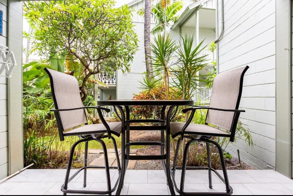 Downtown Hawaiian Theme Condo With Hot Tub, Pool & Beach - Kona Islander Inn Kailua-Kona Esterno foto
