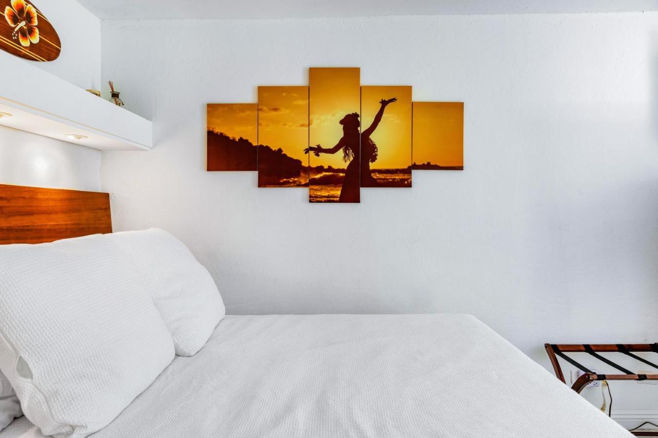 Downtown Hawaiian Theme Condo With Hot Tub, Pool & Beach - Kona Islander Inn Kailua-Kona Esterno foto