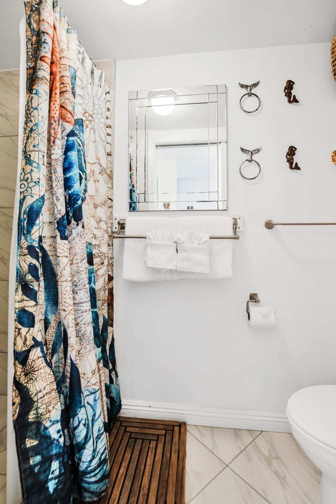 Downtown Hawaiian Theme Condo With Hot Tub, Pool & Beach - Kona Islander Inn Kailua-Kona Esterno foto