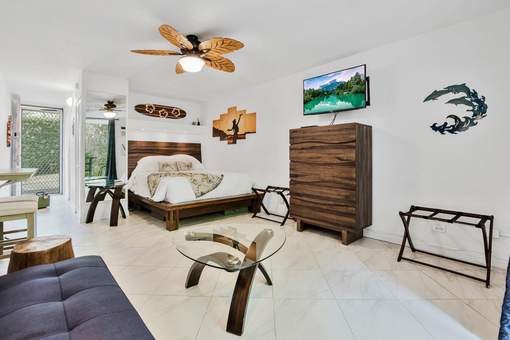 Downtown Hawaiian Theme Condo With Hot Tub, Pool & Beach - Kona Islander Inn Kailua-Kona Esterno foto
