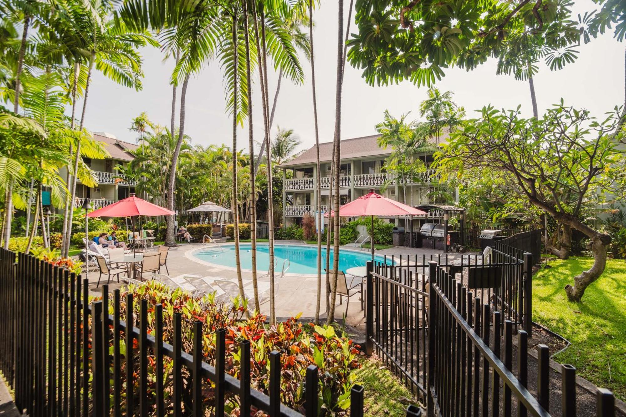 Downtown Hawaiian Theme Condo With Hot Tub, Pool & Beach - Kona Islander Inn Kailua-Kona Esterno foto